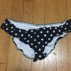 BLACK AND WHITE SWIM BOTTOMS